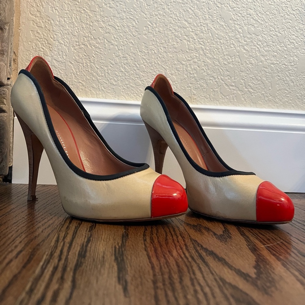 Giuseppe Zanotti size 8 pumps color block red/tan/black- used